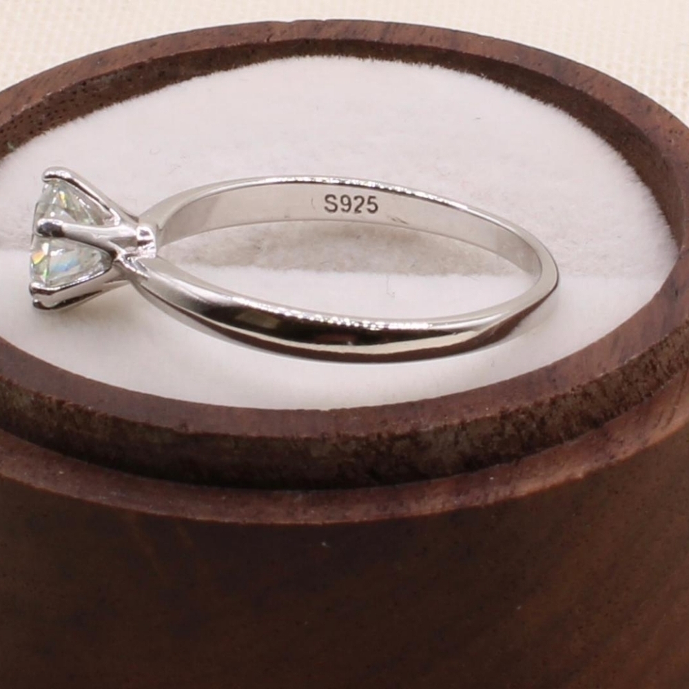 18K White Gold Plated 1 Carat Solitaire Moissanite 925 Silver Engagement… - Picture 8 of 10